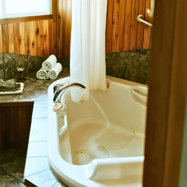 A hydro thermal massage tub found in Inverness Falls Resort's chalets.